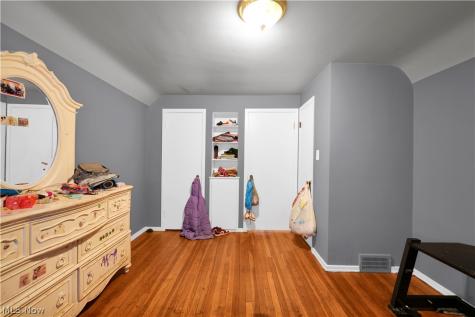 336 E 222nd Street Euclid OH 44123