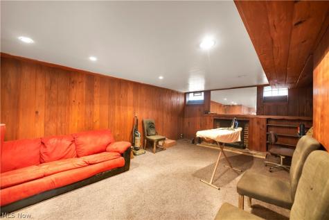 336 E 222nd Street Euclid OH 44123