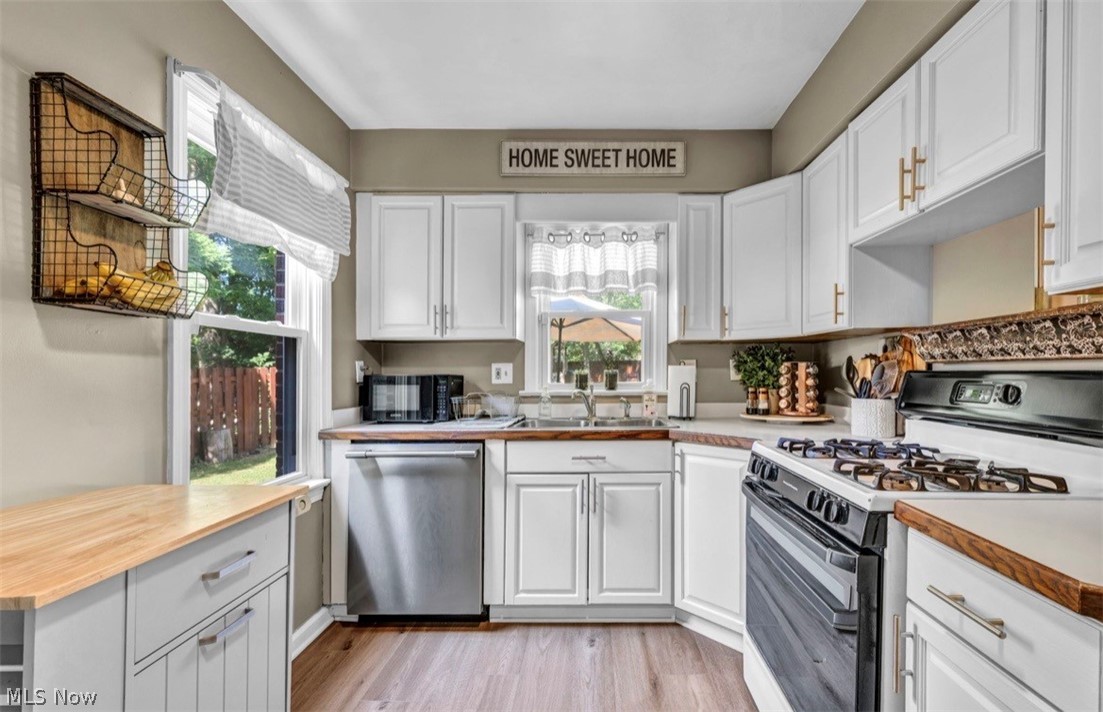 1699 Lyndhurst Lyndhurst OH 44124