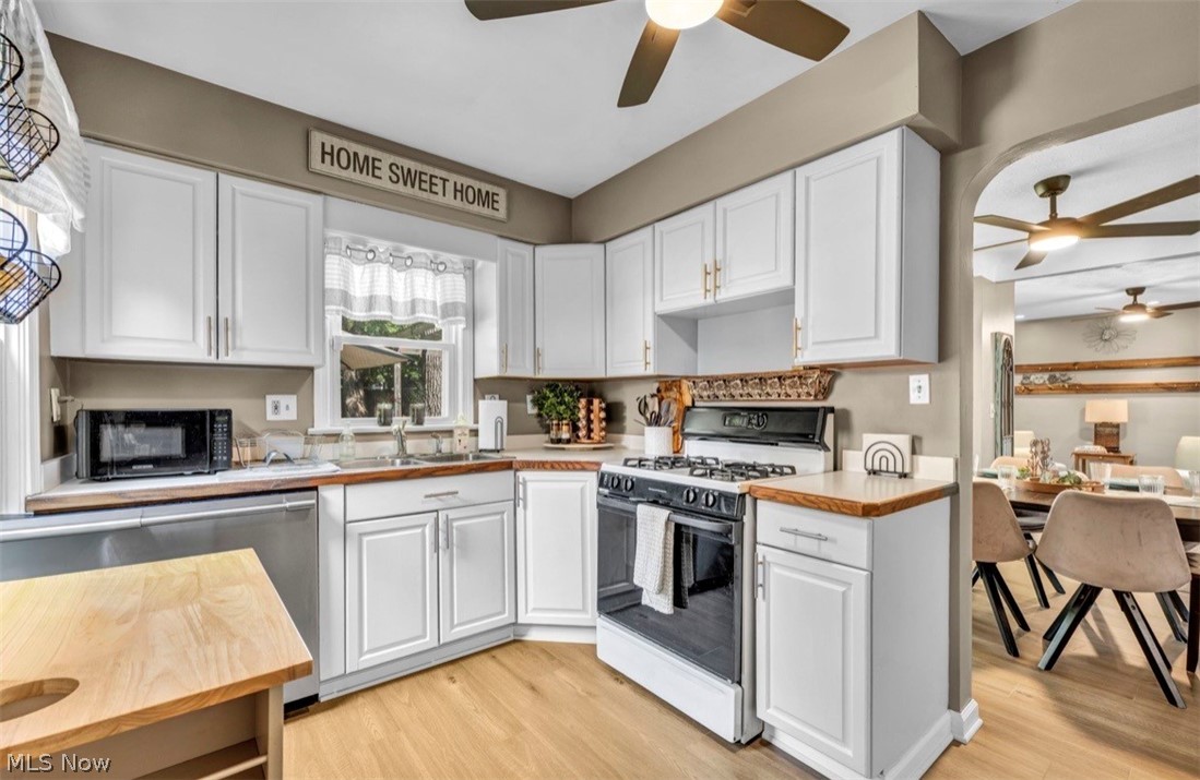 1699 Lyndhurst Lyndhurst OH 44124
