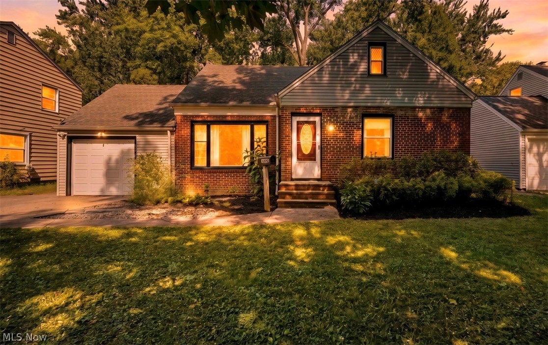 1699 Lyndhurst Lyndhurst OH 44124