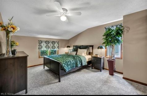 1699 Lyndhurst Lyndhurst OH 44124