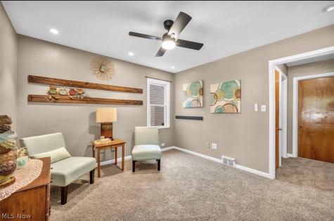 1699 Lyndhurst Lyndhurst OH 44124