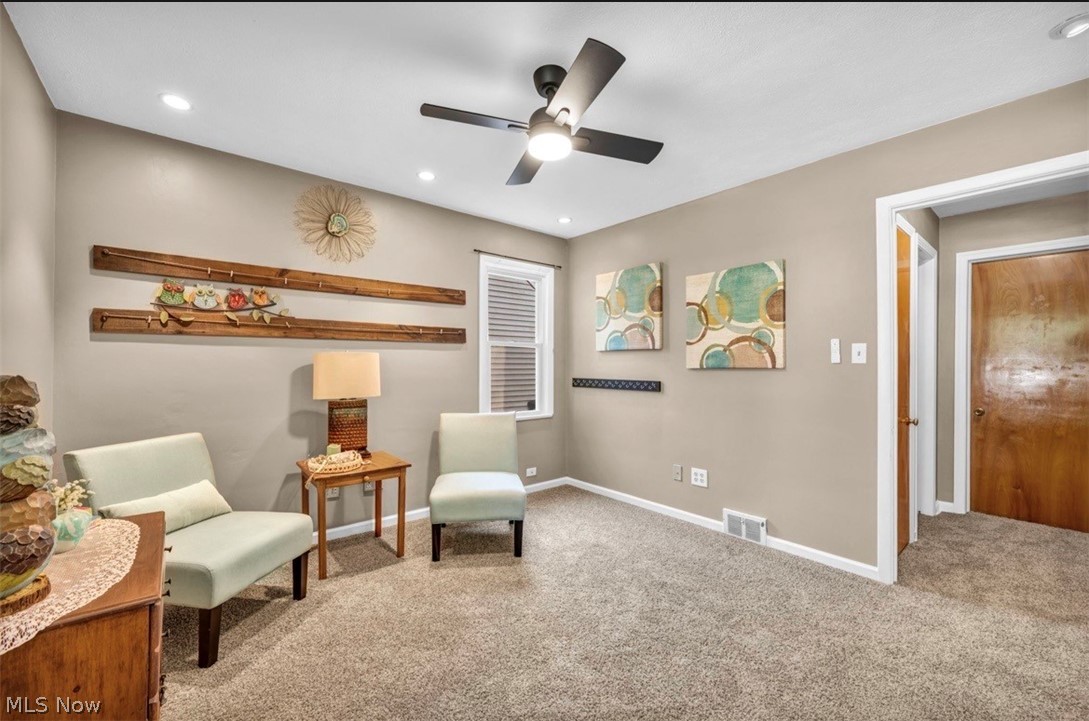 1699 Lyndhurst Lyndhurst OH 44124