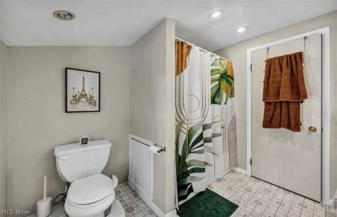 1699 Lyndhurst Lyndhurst OH 44124