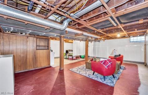 1699 Lyndhurst Lyndhurst OH 44124