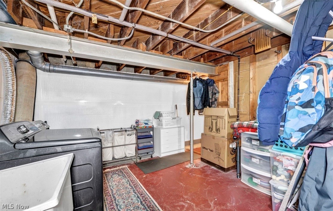 1699 Lyndhurst Lyndhurst OH 44124