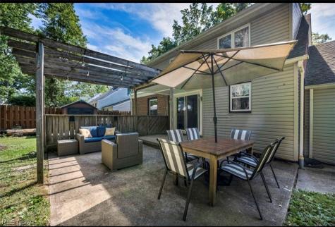 1699 Lyndhurst Lyndhurst OH 44124