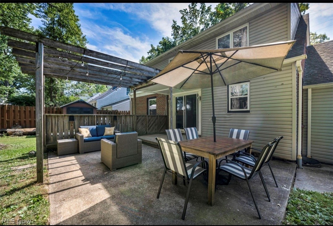 1699 Lyndhurst Lyndhurst OH 44124