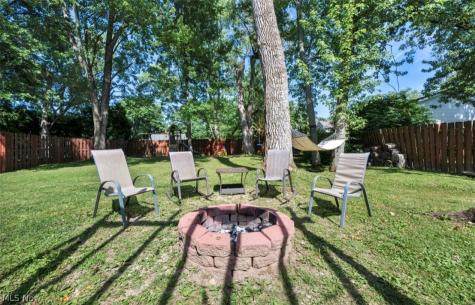 1699 Lyndhurst Lyndhurst OH 44124