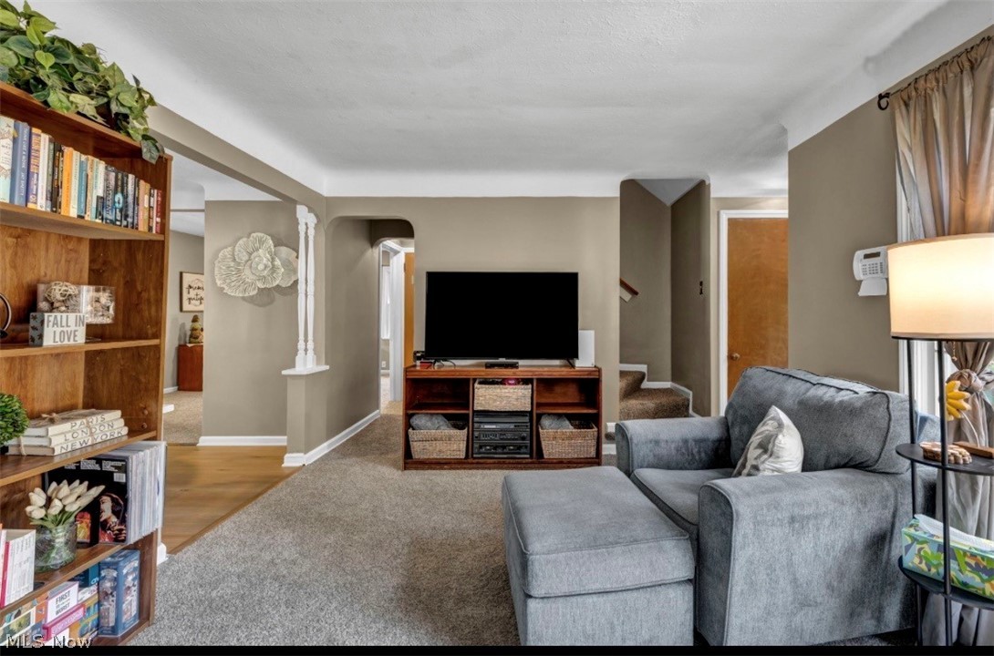1699 Lyndhurst Lyndhurst OH 44124