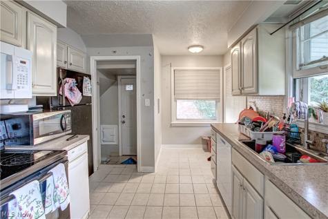 3788 E 155th Street Cleveland OH 44128