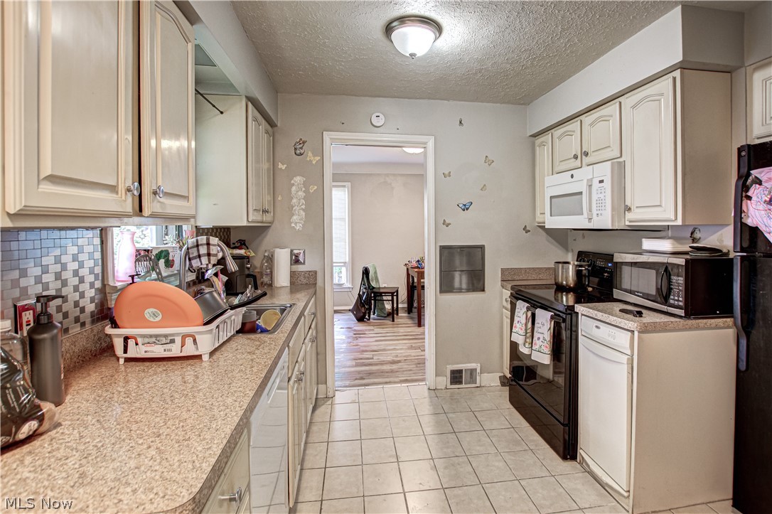 3788 E 155th Street Cleveland OH 44128