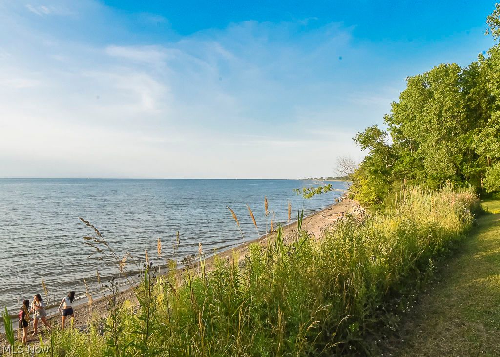 9270 Headlands Road Mentor OH 44060