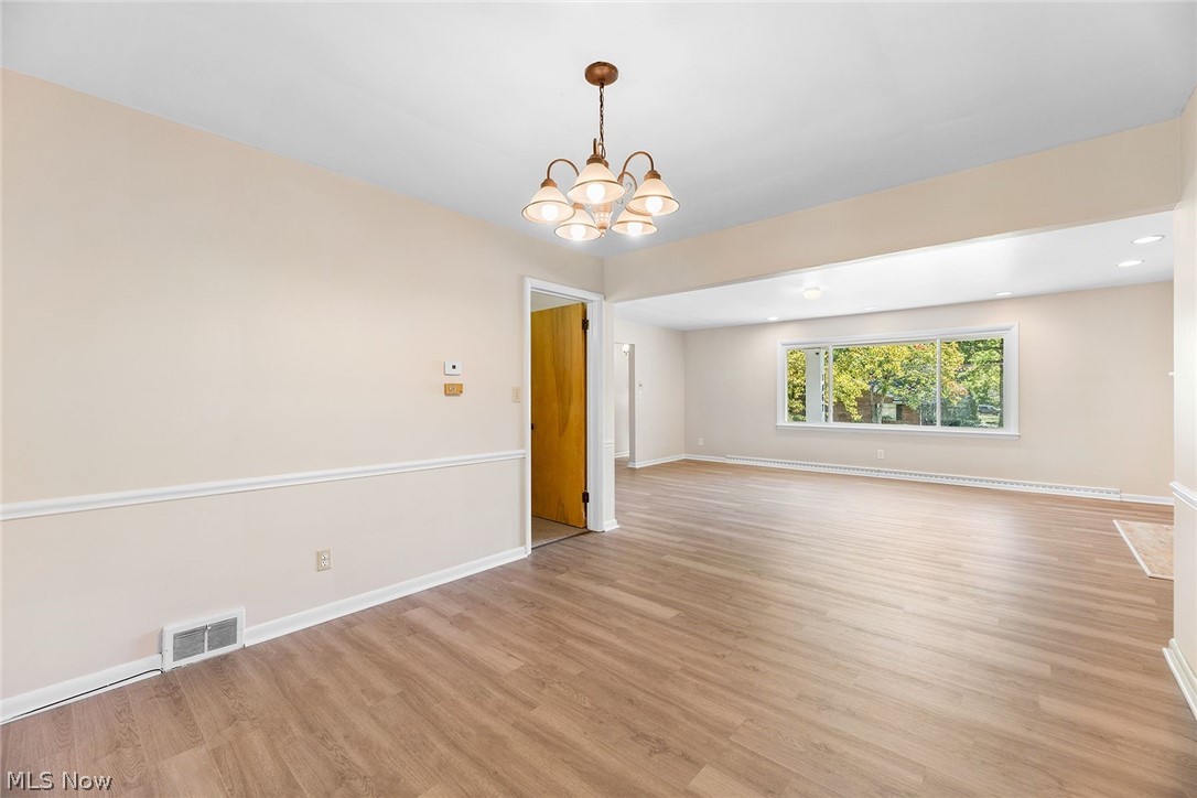 1867 Thornhill Drive Akron OH 44313