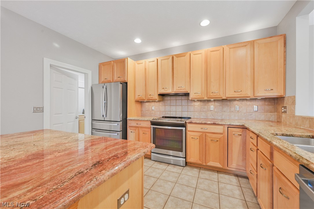1693 Elm Drive Avon OH 44011