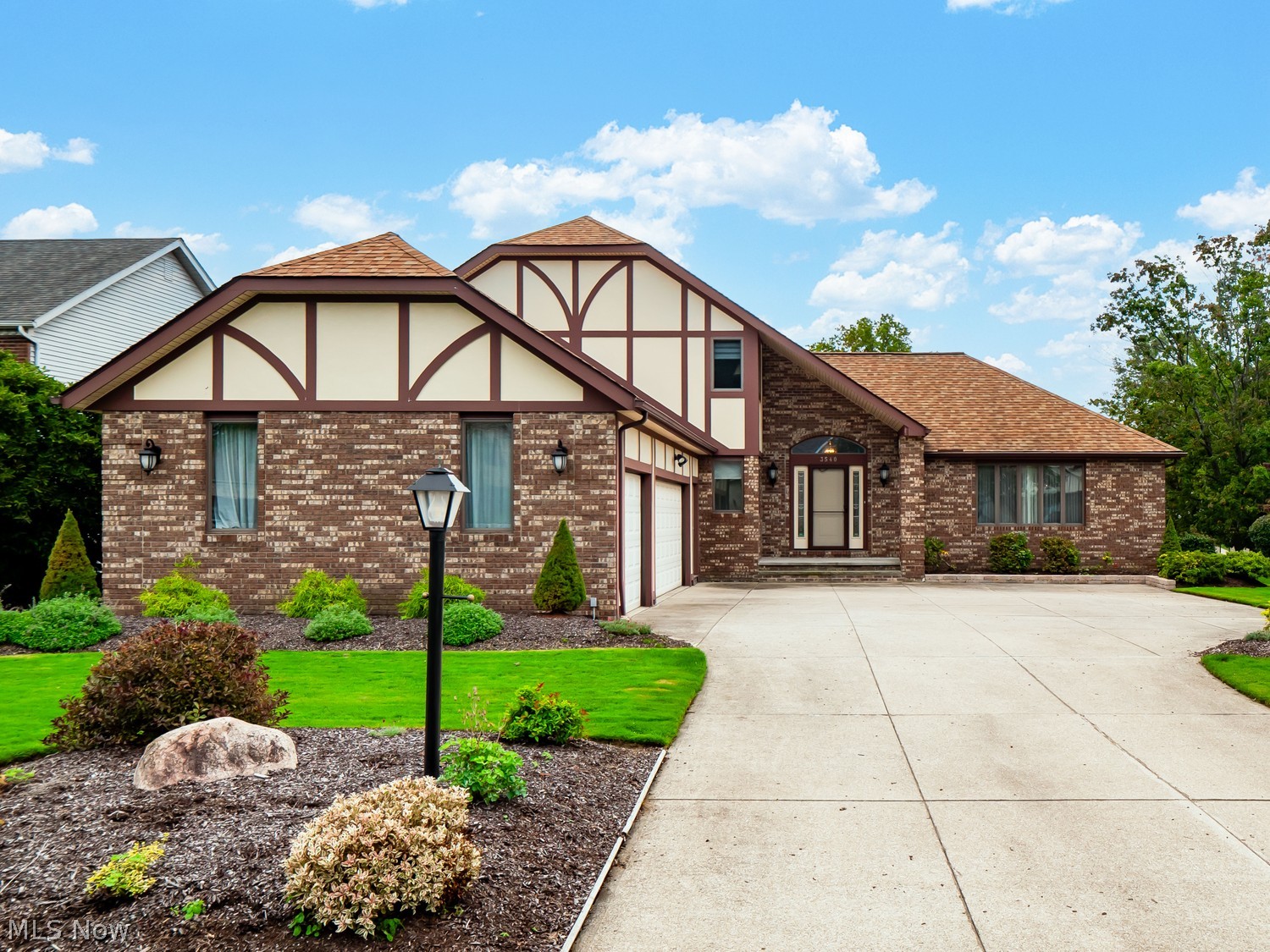 3540 Sparrow Flight Drive Seven Hills OH 44131
