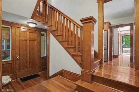 27 Borton Avenue Akron OH 44302