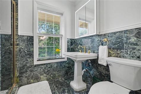 27 Borton Avenue Akron OH 44302