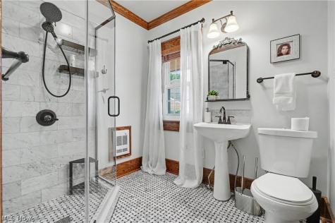 27 Borton Avenue Akron OH 44302