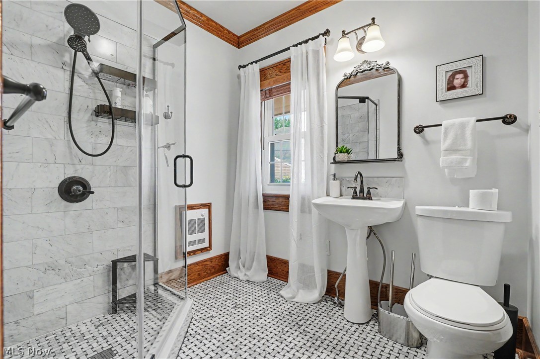 27 Borton Avenue Akron OH 44302