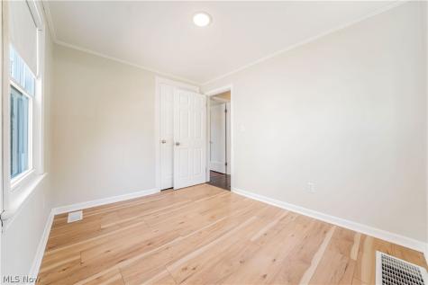 142 Woodstock Drive Avon Lake OH 44012