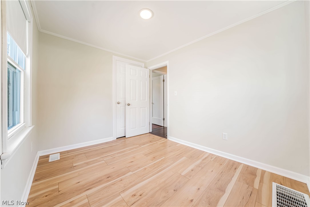 142 Woodstock Drive Avon Lake OH 44012