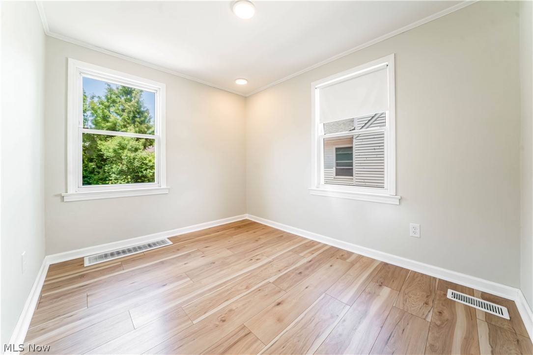 142 Woodstock Drive Avon Lake OH 44012