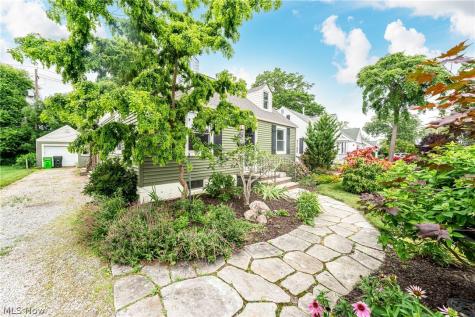 142 Woodstock Drive Avon Lake OH 44012