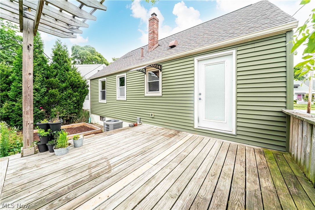 142 Woodstock Drive Avon Lake OH 44012