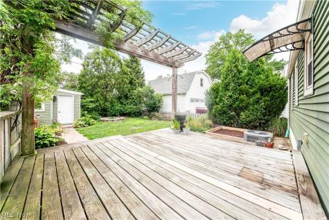 142 Woodstock Drive Avon Lake OH 44012
