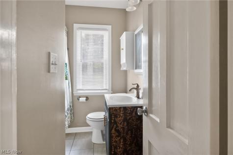 2751 Valley Road Cuyahoga Falls OH 44223