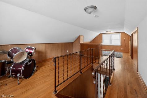2751 Valley Road Cuyahoga Falls OH 44223