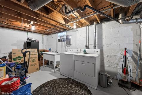 2751 Valley Road Cuyahoga Falls OH 44223
