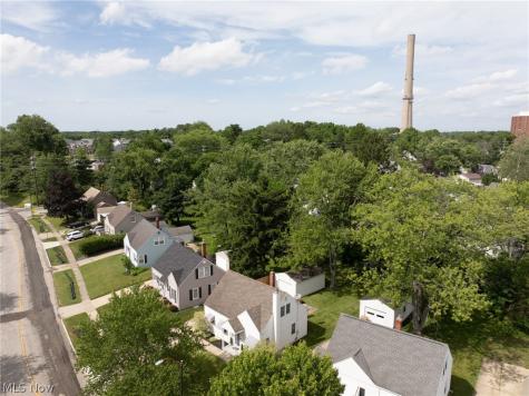 2751 Valley Road Cuyahoga Falls OH 44223