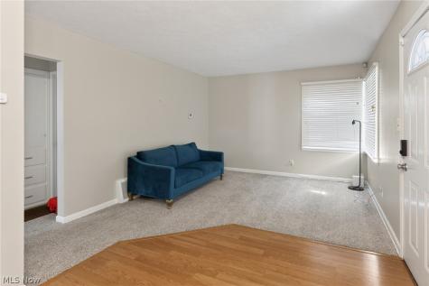 2751 Valley Road Cuyahoga Falls OH 44223