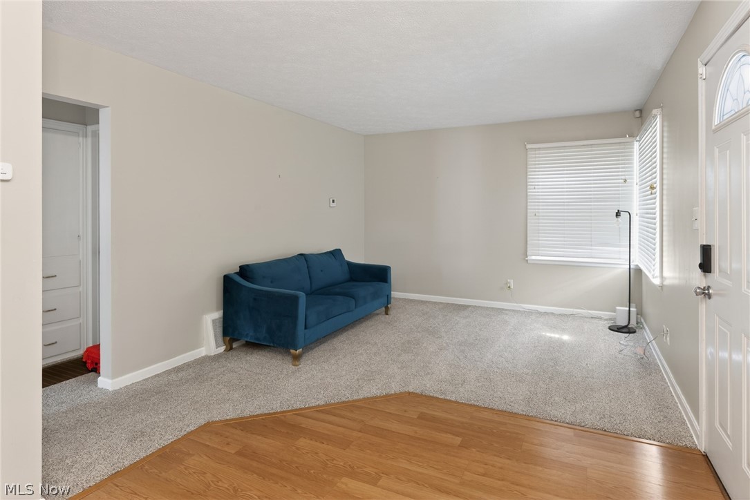 2751 Valley Road Cuyahoga Falls OH 44223