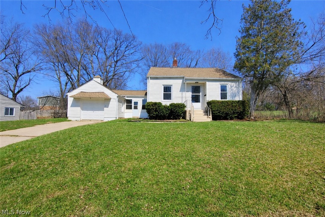 923 Russell Avenue Akron OH 44307