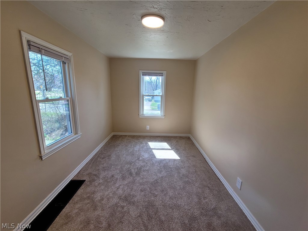 923 Russell Avenue Akron OH 44307