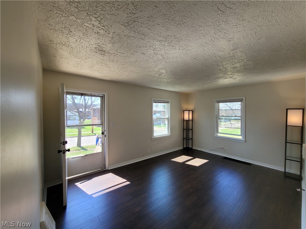 923 Russell Avenue Akron OH 44307