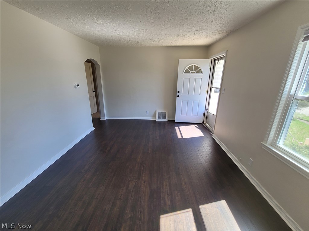 923 Russell Avenue Akron OH 44307