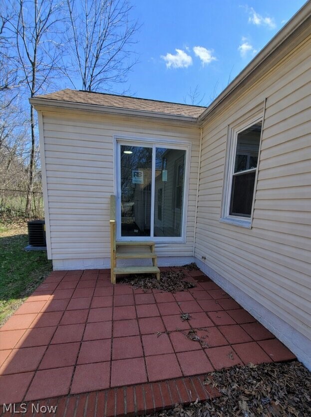 923 Russell Avenue Akron OH 44307