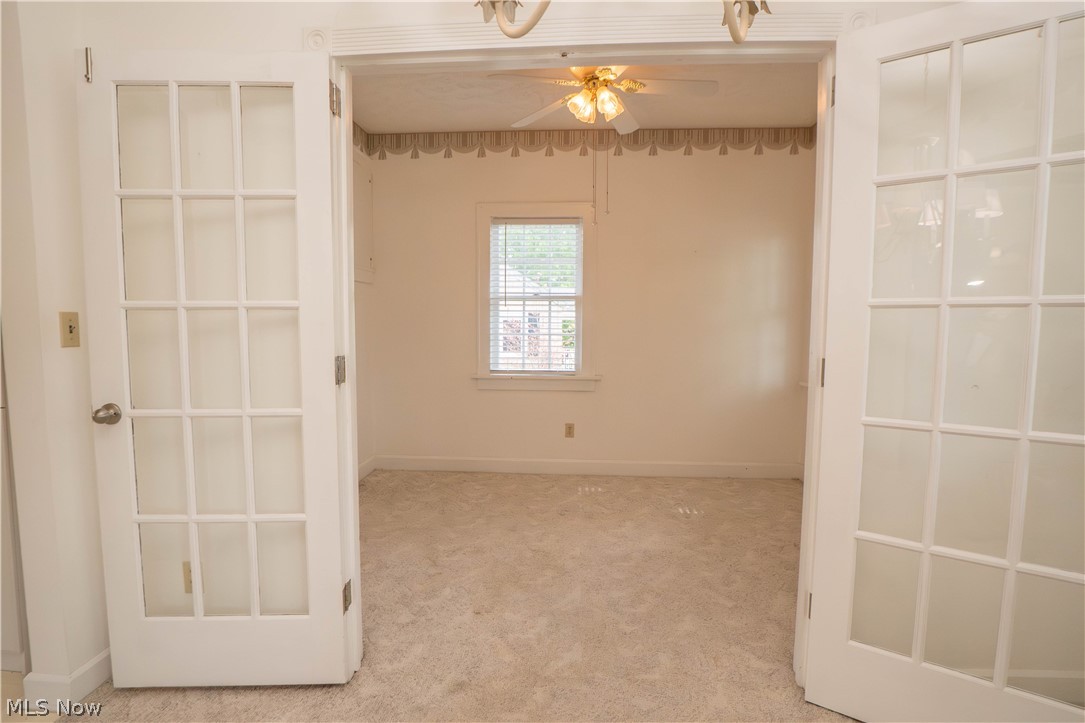 215 Lake Avenue NE Hartville OH 44632