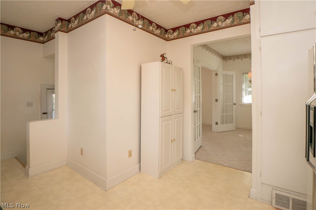 215 Lake Avenue NE Hartville OH 44632
