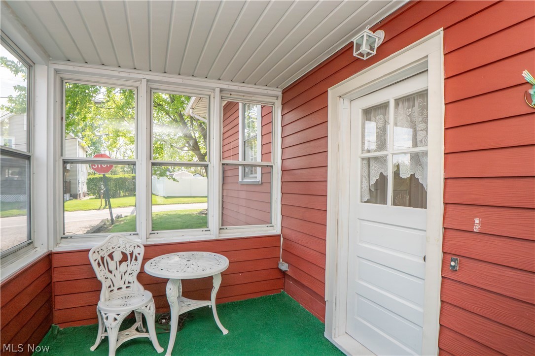 215 Lake Avenue NE Hartville OH 44632