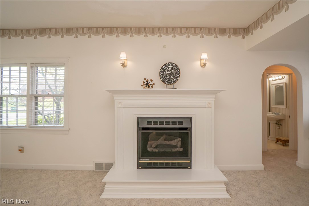 215 Lake Avenue NE Hartville OH 44632