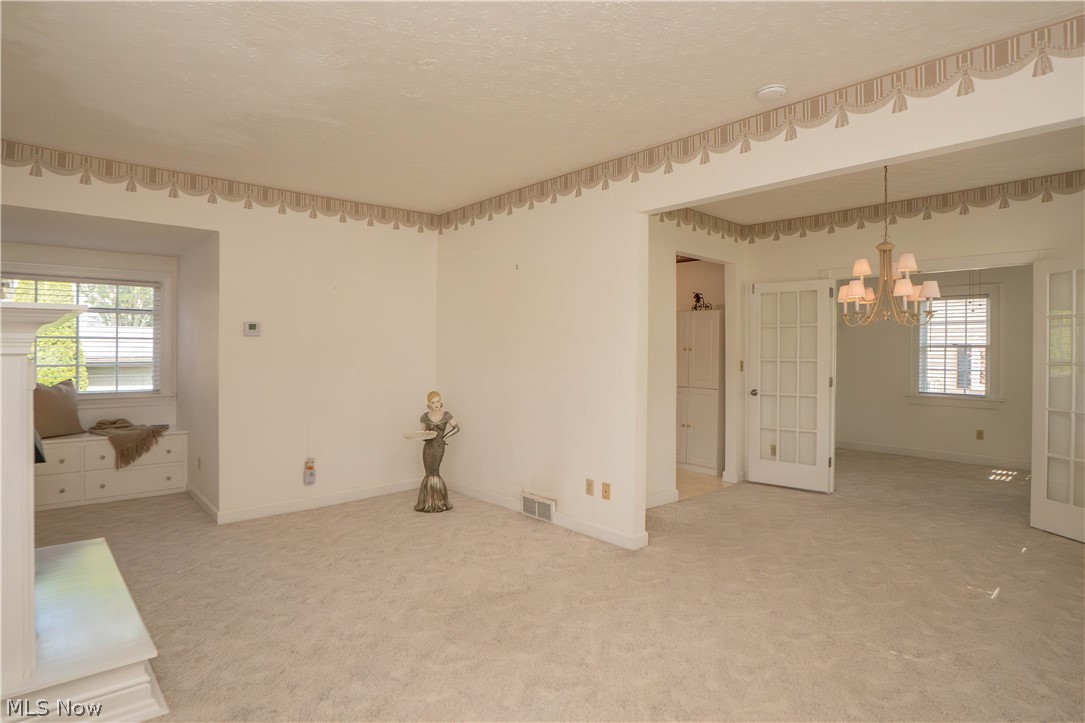 215 Lake Avenue NE Hartville OH 44632