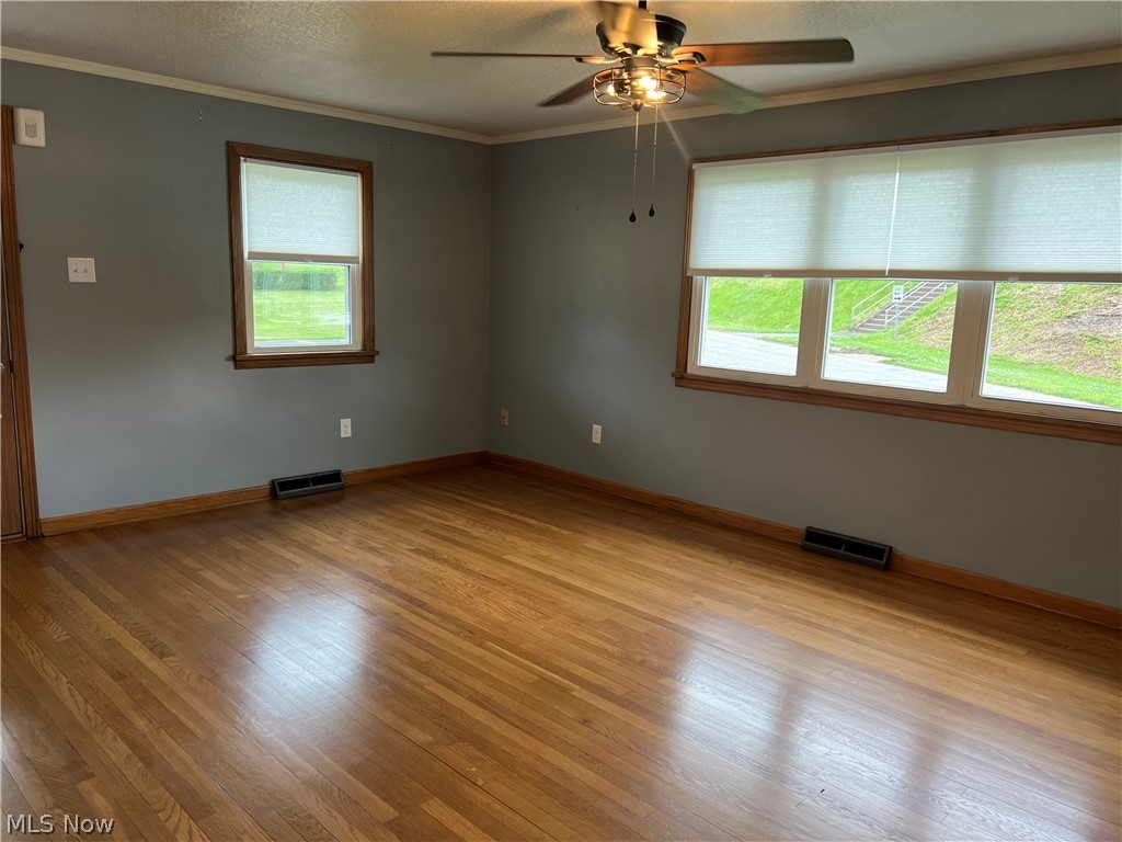 100 W 44th Street Shadyside OH 43947