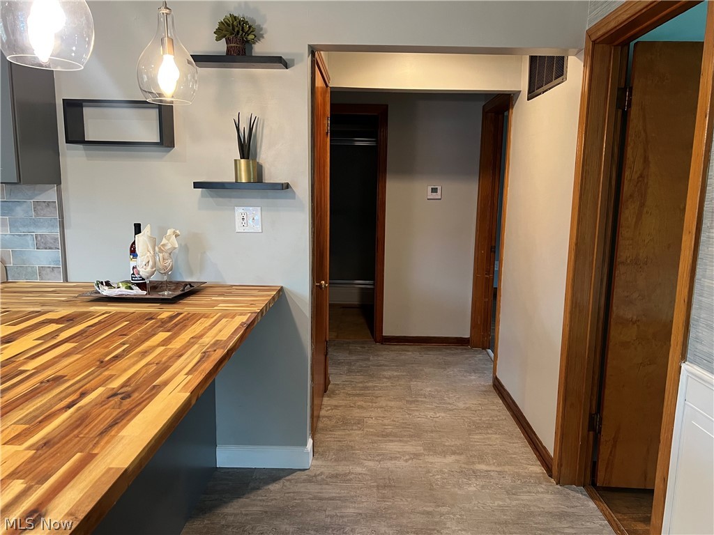 100 W 44th Street Shadyside OH 43947