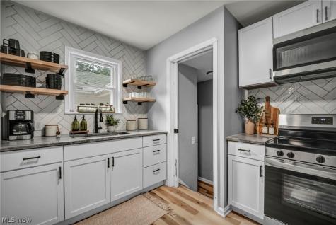 3206 Torrington Avenue Parma OH 44134